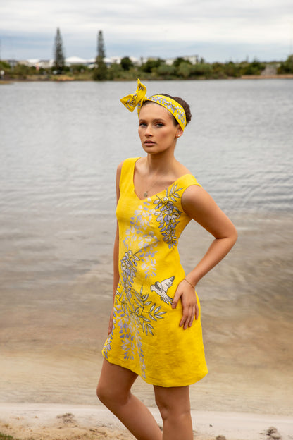 Wisteria & Lorikeet V Neckline Sleeveless Shift Dress